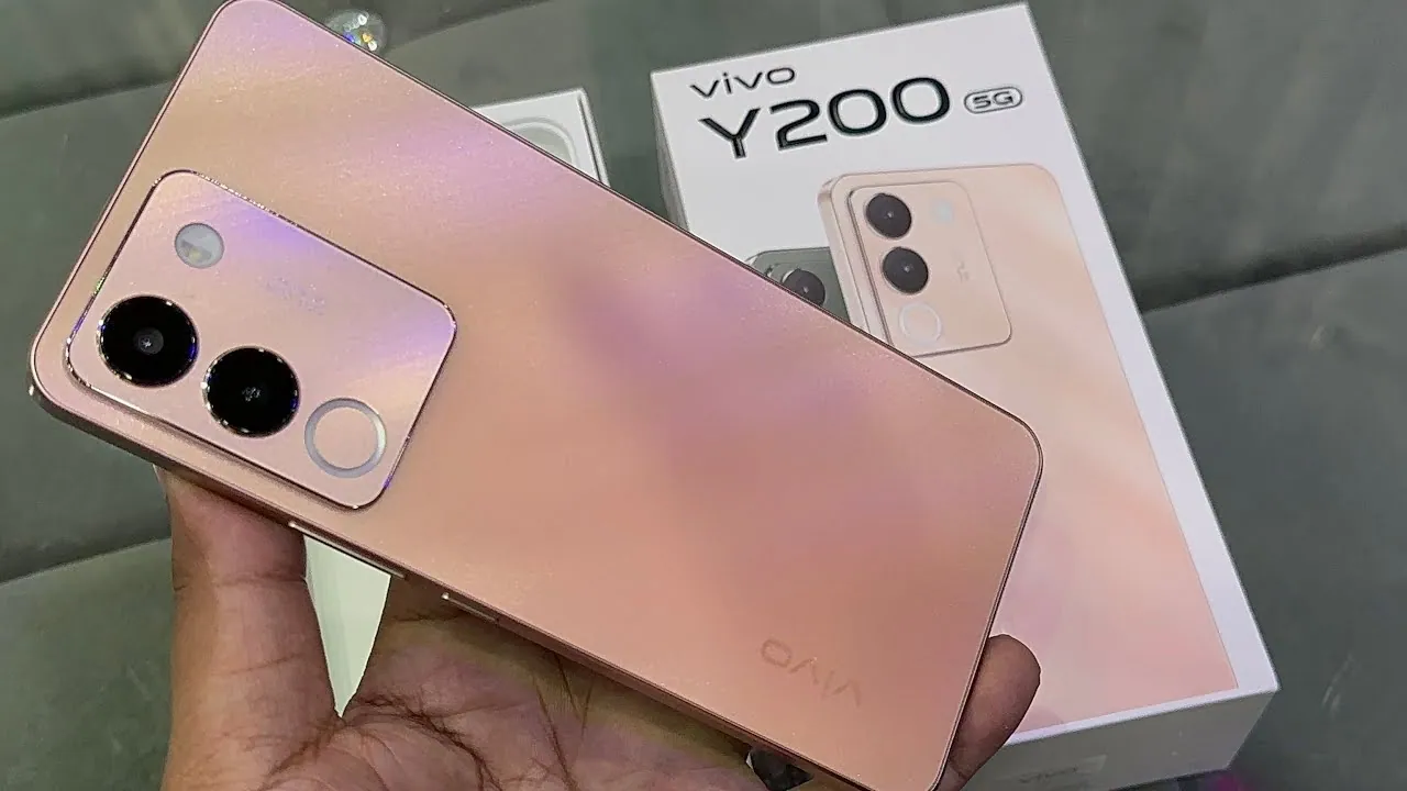 5000 mAh की धाकड़ बैटरी के साथ आया Vivo Y200 Pro 5G स्मार्टफोन, 5G कनेक्शन के साथ मचा रहा है कोहराम